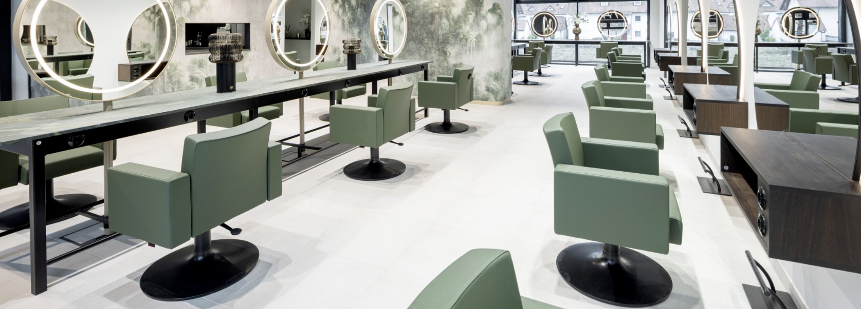 Hair & beauty experts Stolze